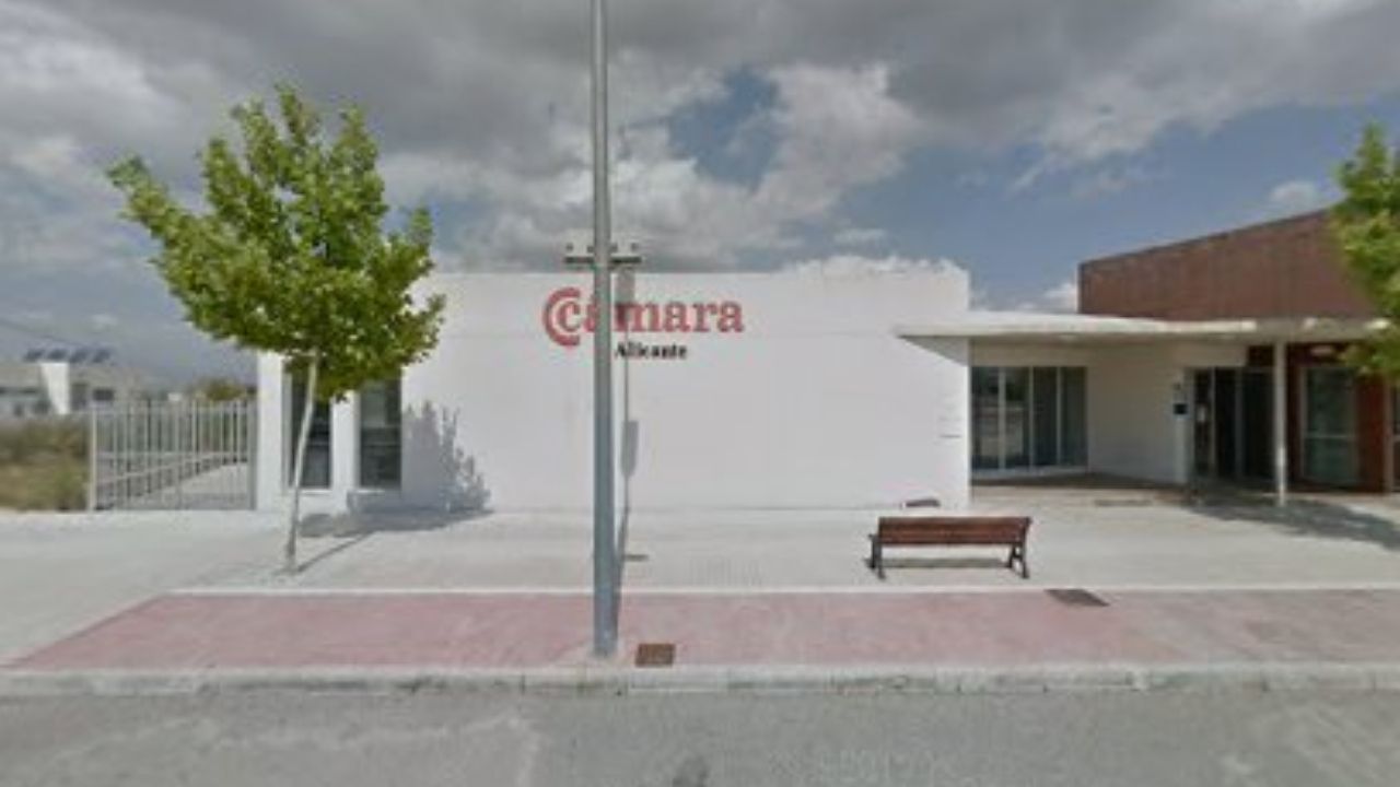 Ayuntamiento de Villena: El Vivero de Empresas mejora la asistencia a los emprendedores