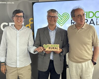 Pablo Ceinos y Ram�n Ferrandis de CEEI Valencia y Toni Collado de RuralTEC