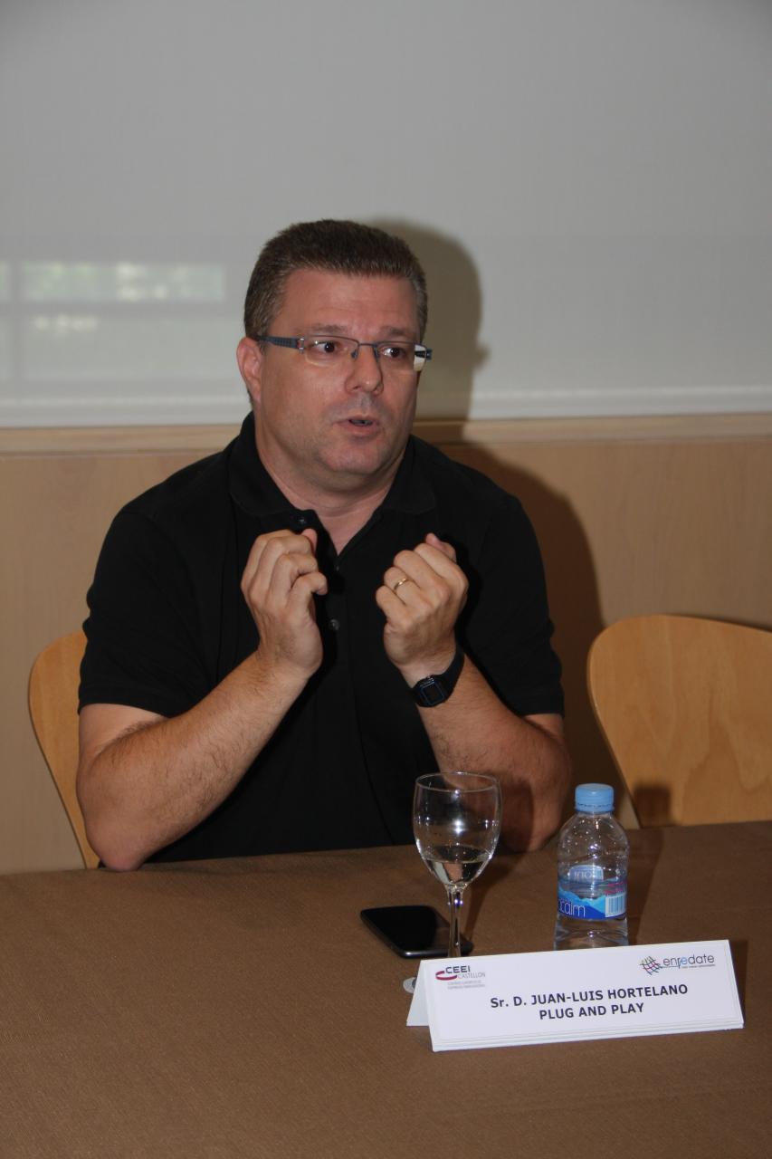 Enr�date Castell�n 2012- Taller 6: "De la idea al �xito"