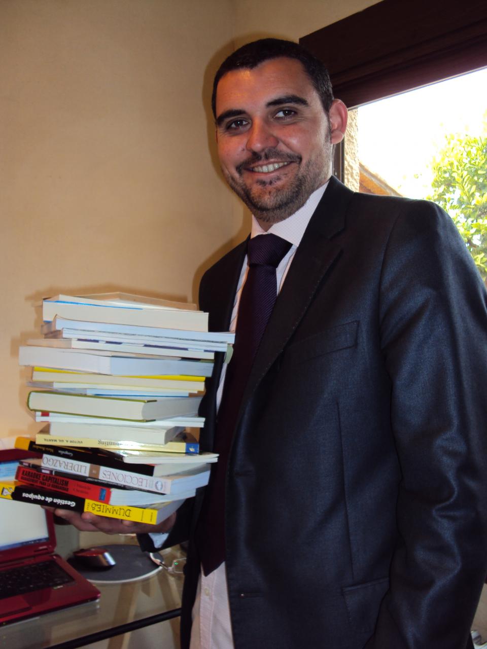 Jos� Enrique Garc�a. Equipo Humano